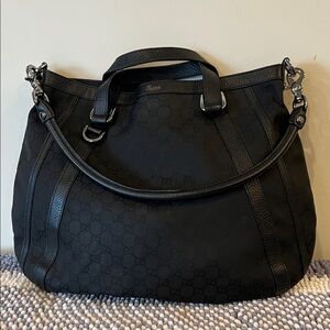 Authentic Gucci Black Shoulder Bag for Women